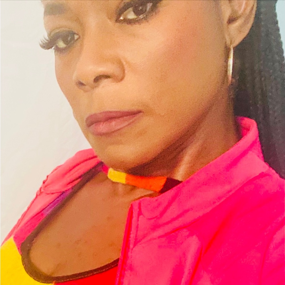 Meet your Posher, Leeanna